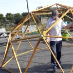 construction dome géodésique avec le designer Tom Violleau à Lille